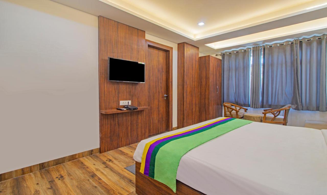 Treebo The Empire Near Taj Mahal Agra Hotel Агра Екстериор снимка