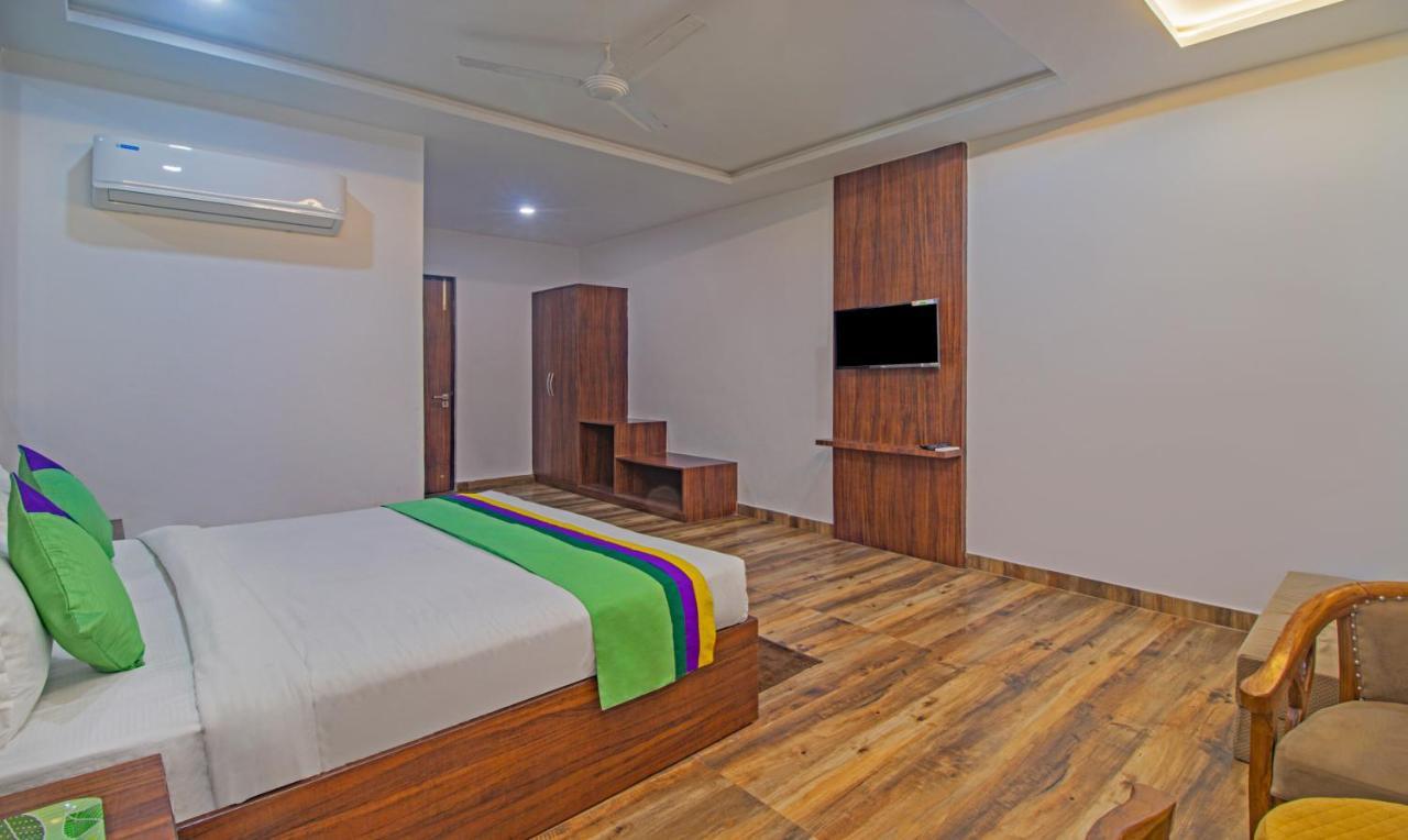 Treebo The Empire Near Taj Mahal Agra Hotel Агра Екстериор снимка